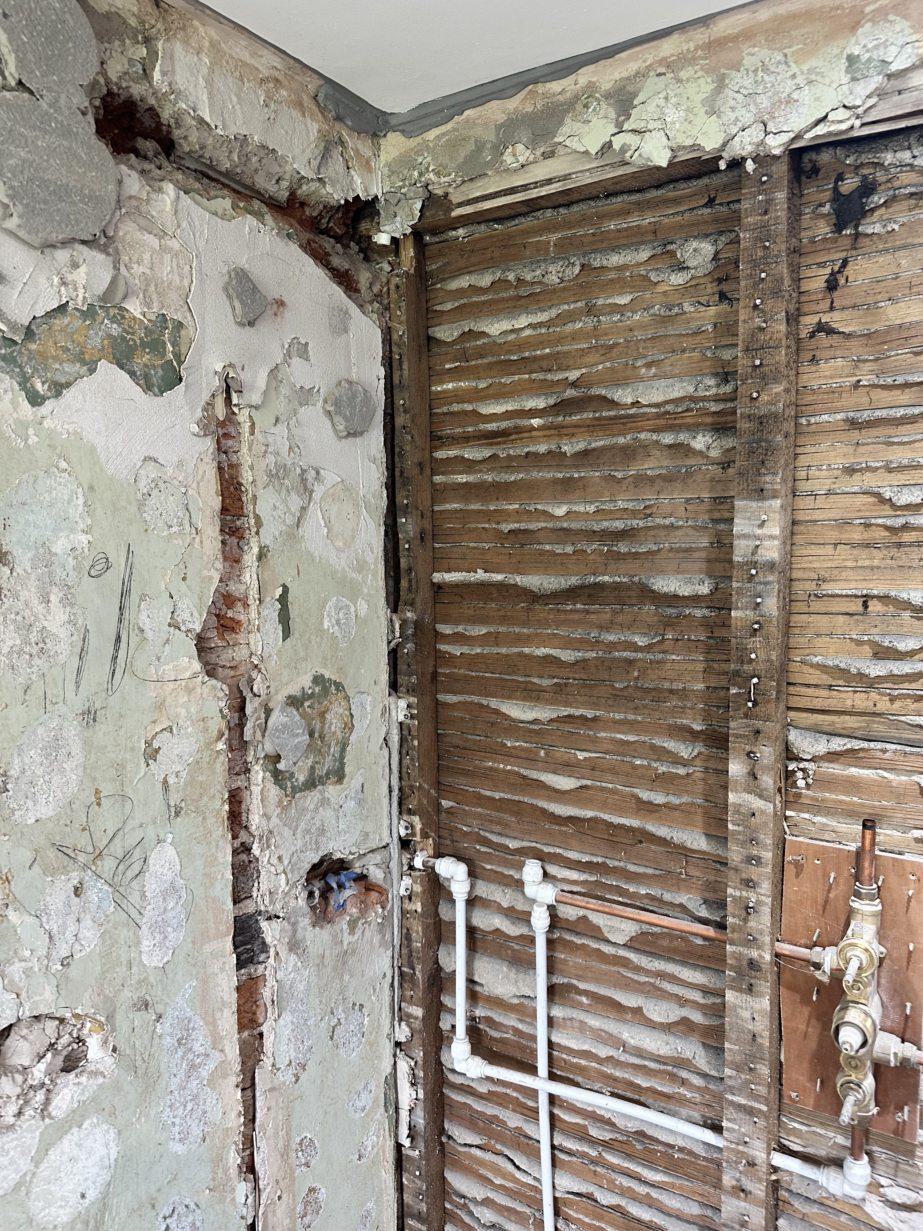 Bathroom before refurbishment